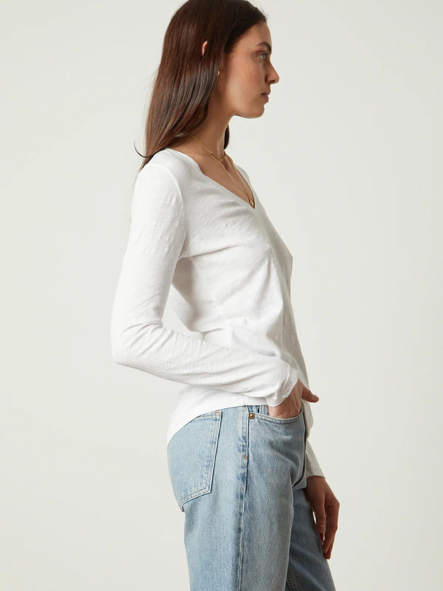 BLAIRE LS V-NECK TOP WHITE