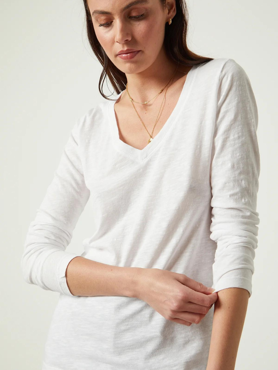 BLAIRE LS V-NECK TOP WHITE