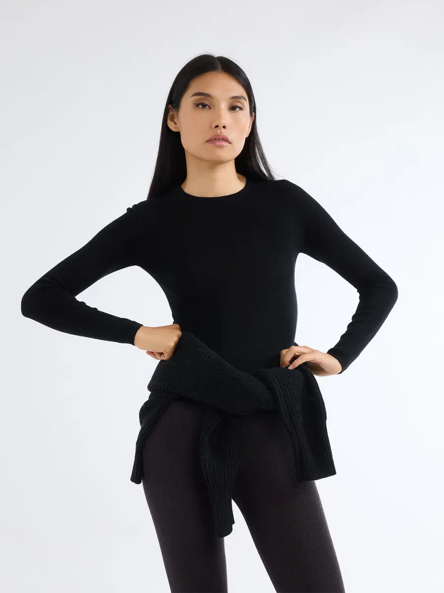 Round neck long slv BLACK