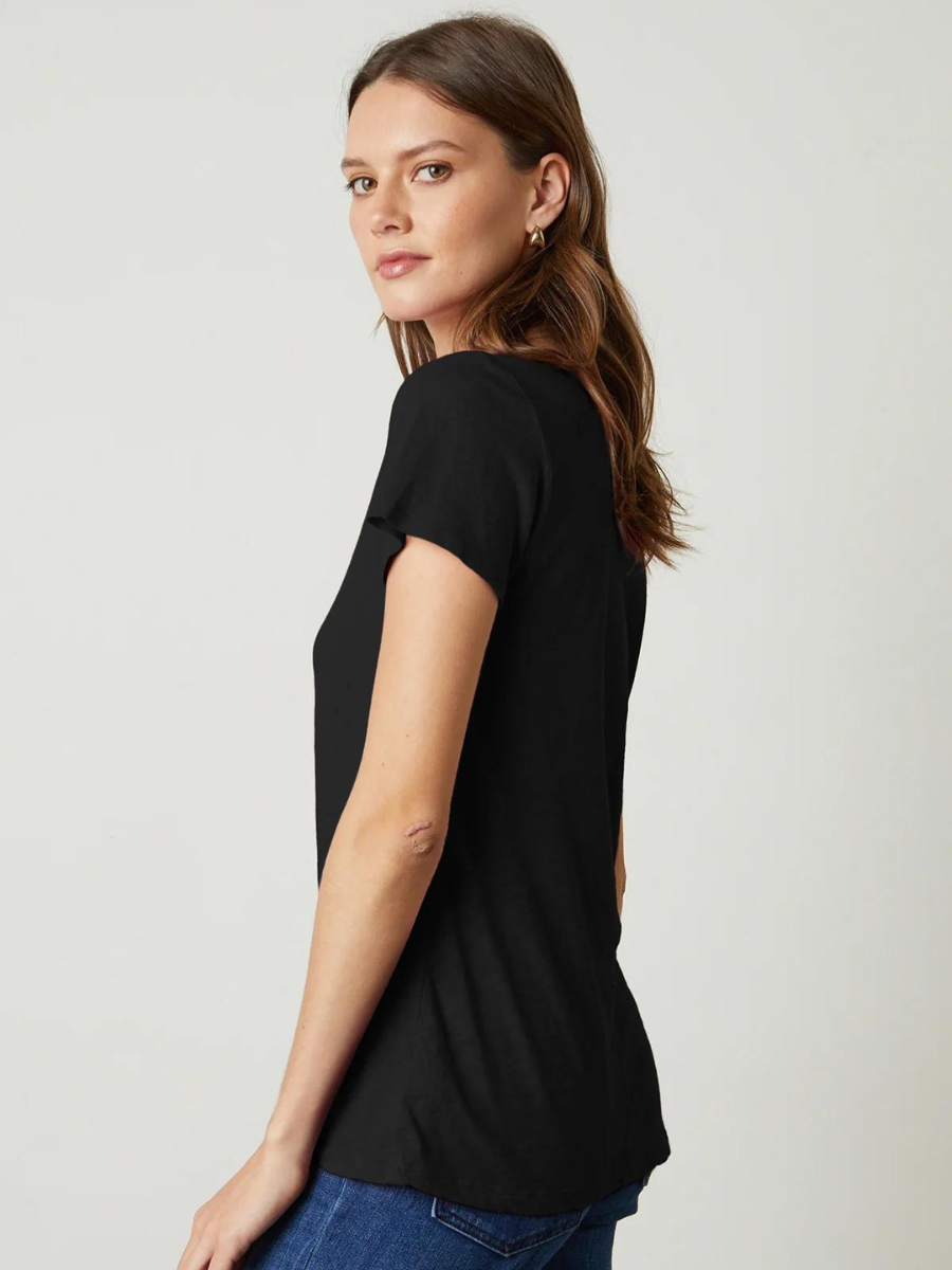 LILITH S/S V-NCK TOP BLACK